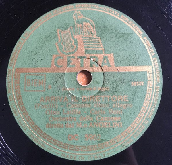 Etichetta del disco a 78 giri Arriva il direttore / Canzone da due soldi, Gino Latilla, Carla Boni – Achille Togliani