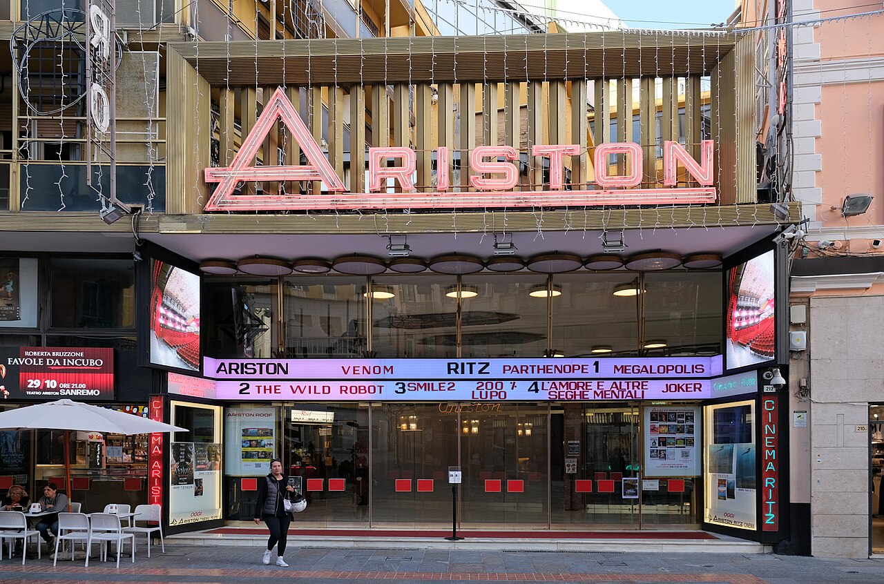 La facciata del Teatro Ariston di Sanremo